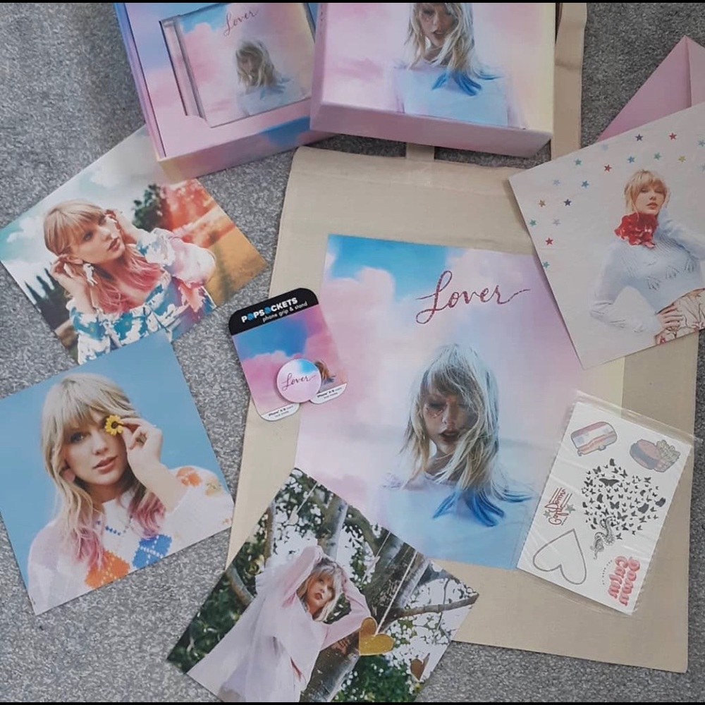 NEW sealed taylor swift VIP lover era deluxe box set tote bag popsocket poster - Picture 4 of 16